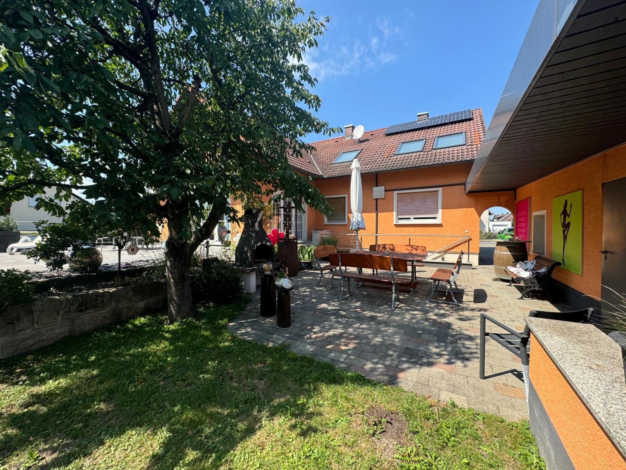 B&B'S Im Aischgrund Adelsdorf Luaran gambar