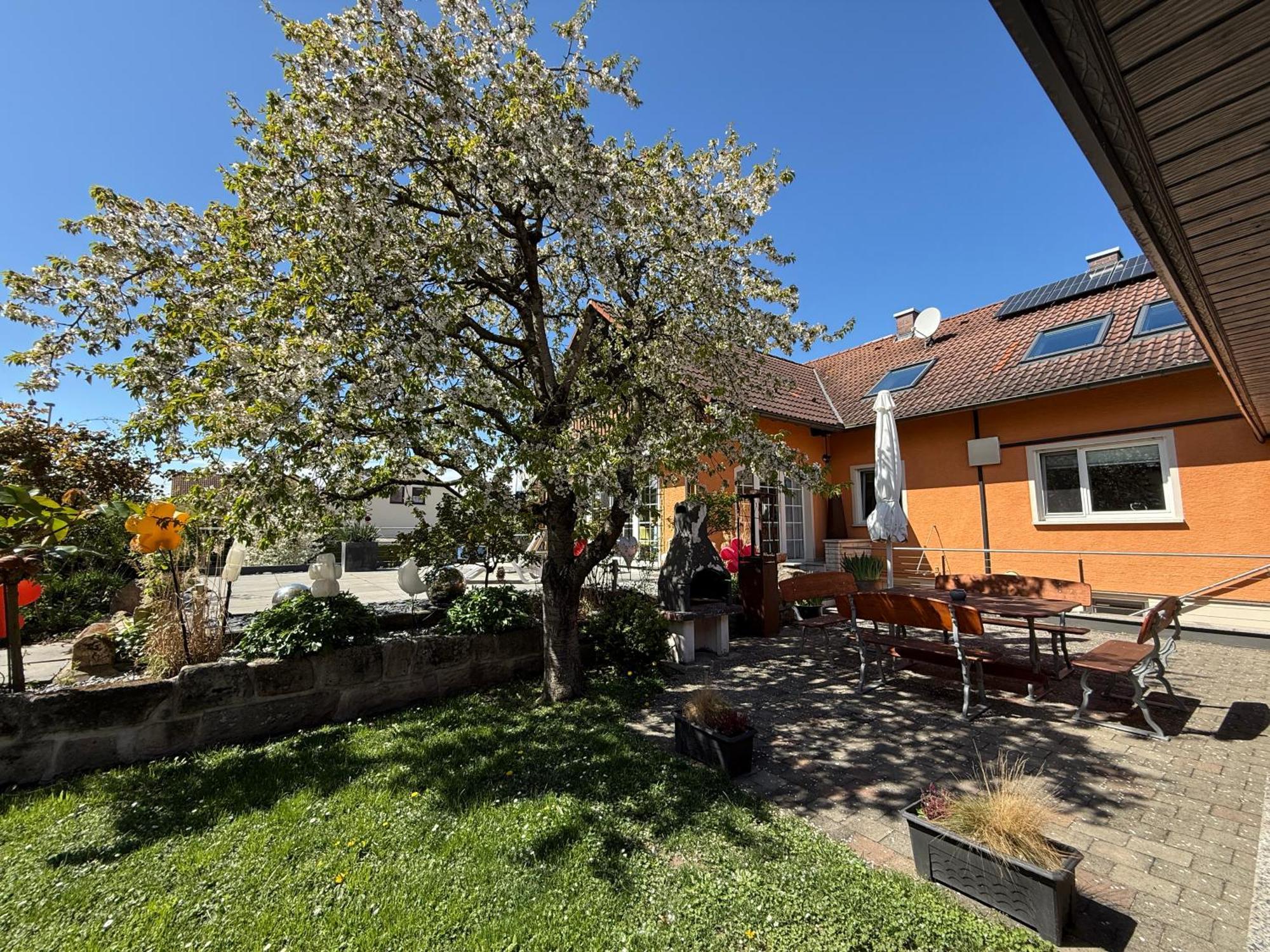 B&B'S Im Aischgrund Adelsdorf Luaran gambar